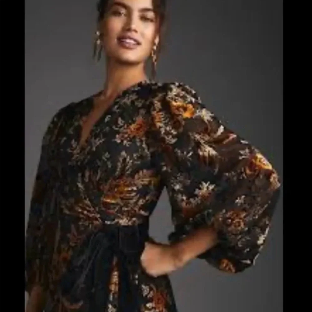 💥PRICE DROP💥 Hutch Amerie Midi Wrap Dress - Picture 3 of 8